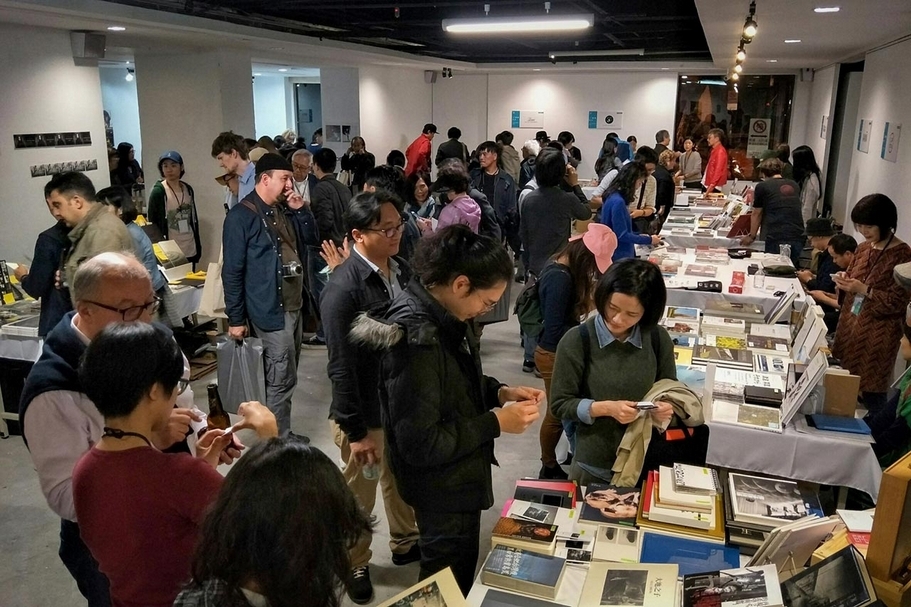 許多絕版的經典攝影作品也應大會要求跨海展出。（沈昭良提供）