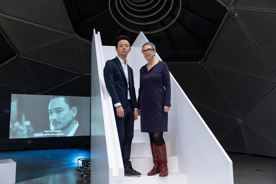 藝術家楊俊（Jun Yang）和格拉茨美術館（Kunsthaus Graz）館長芭芭拉．史黛娜 （Barbara Steiner）。（Photo: Universalmuseum Joanneum/N. Lackner）