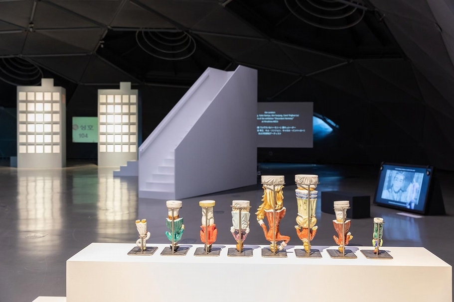 一個無法輕易辨識的品牌，談「楊俊：藝術家、作品、展覽」個展「楊俊：藝術家、作品、展覽」（Jun Yang: The Artist, the Work and the Exhibition）展覽現場。（Photo: Universalmuseum Joanneum/N. Lackner）