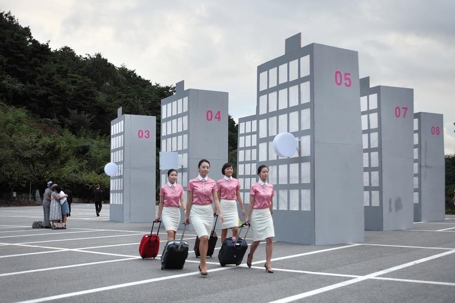 楊俊2010年的作品 《首爾虛構故事》（Seoul Fiction）。（photo: Kim Taedong, © Jun Yang）