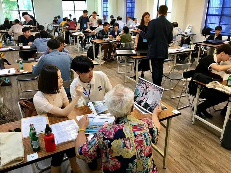 專家面對面現場討論氣氛熱絡。（亞太連線藝術 Photo ONE提供）