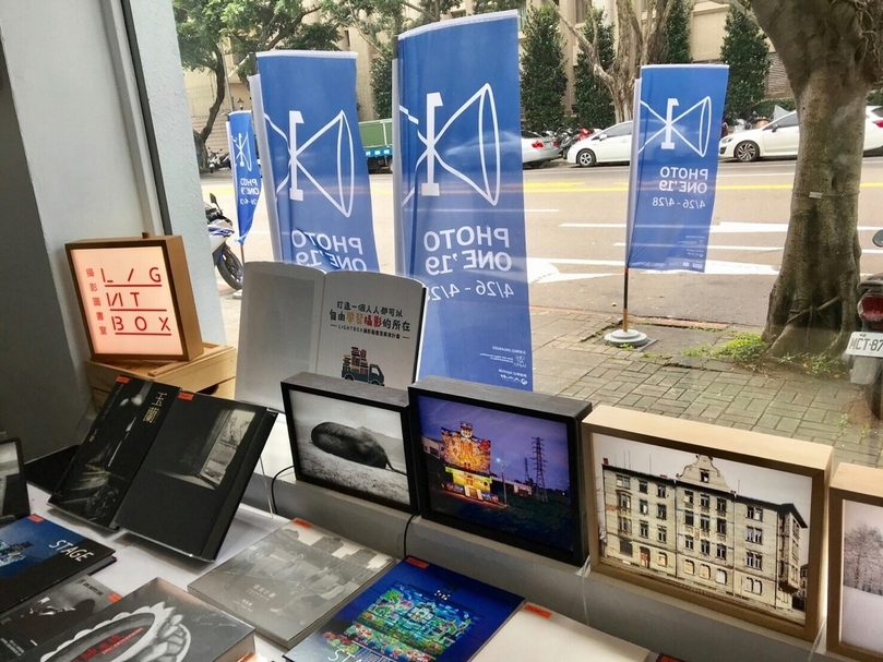 攝影集市集中來自台灣的Lightbox攝影圖書室。（亞太連線藝術 Photo ONE提供）