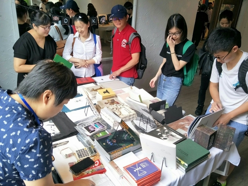 攝影集市集現場。（亞太連線藝術 Photo ONE提供）