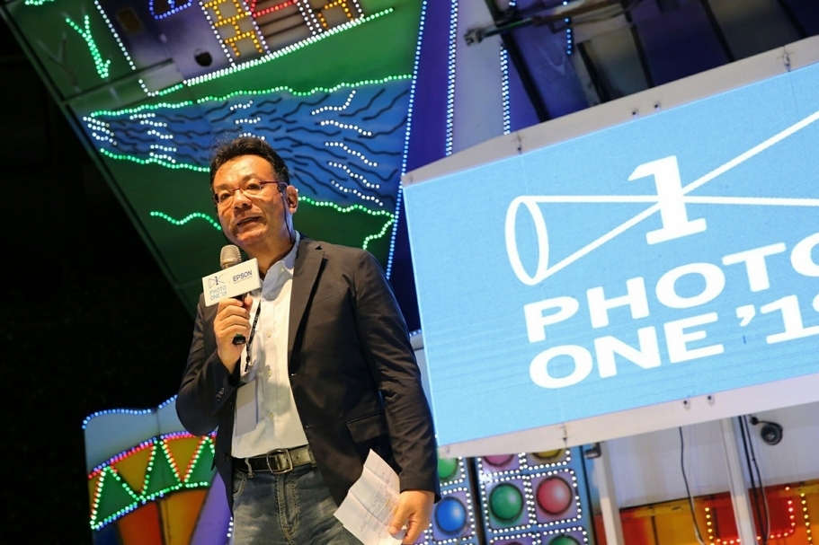 Photo ONE召集人沈昭良於開幕活動中致詞。（亞太連線藝術 Photo ONE提供）