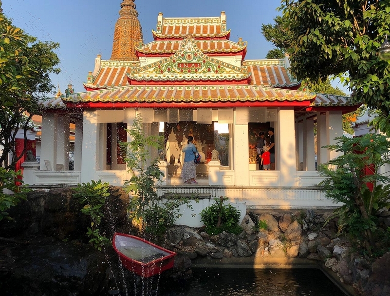 泰國藝術家Phaptawan Suwannakudt的作品《Knowledge in your Hands, Eyes and Minds》。（Photograph courtesy of Thanavi Chotpradit）