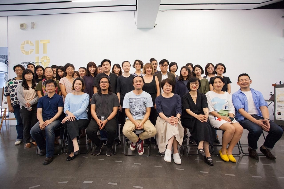 CIT19開幕式大合照。（攝影／郭景捷，立方計劃空間提供）