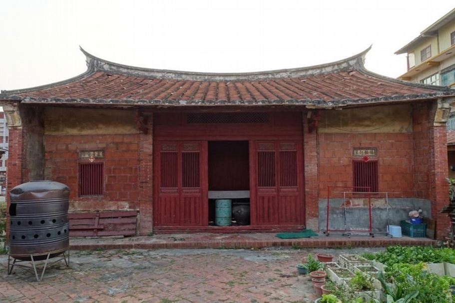 高雄仁武劉家古厝第二進被拆除前樣貌。（高雄文資團體提供）