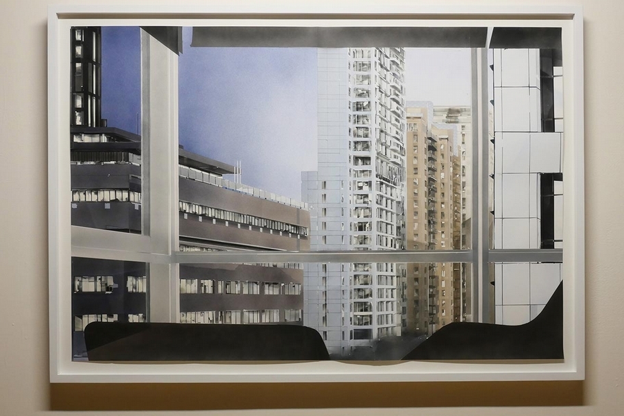 Chris-Evans《安達人壽,台北,夜與日》,噴槍繪圖紙上裱框,每組 159.2 x 112.4cm,2019。(藝術家與杜塞多夫 Markus Luettgen 畫廊提供)