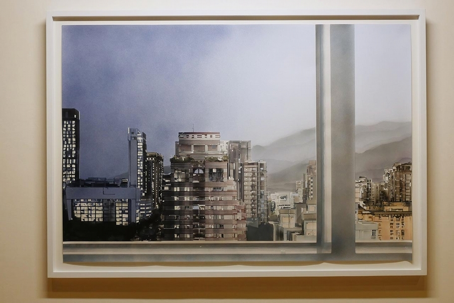 Chris-Evans《安聯人壽,台北,夜與日》,噴槍繪圖紙上裱框,每組 159.2 x 112.4cm,2019。(藝術家與杜塞多夫 Markus Luettgen 畫廊提供)