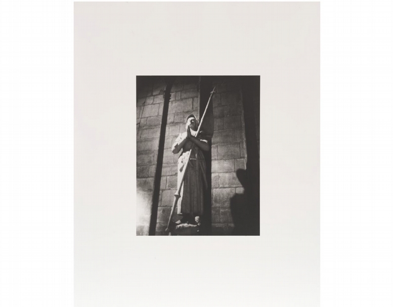 帕蒂．史密斯《貞德／士兵，巴黎聖母院》（Joan the Soldier, Notre Dame），2010。（©高古軒）