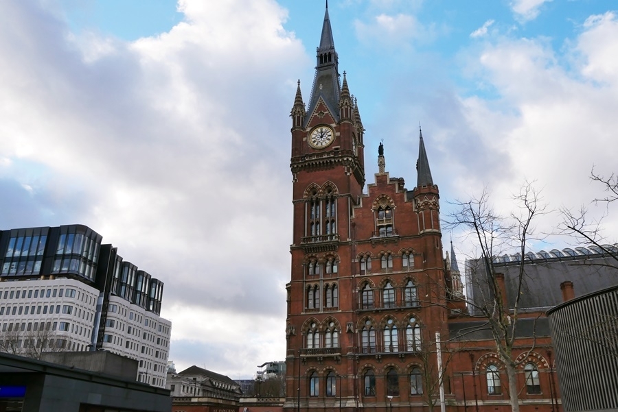 本圖為聖潘克拉斯車站示意圖，圖片取自網路https://blog.kkday.com/27081/europe-england-london-kings-cross-station-nearby。【小典藏｜專題】智慧來自於大自然：我們該住在哪裡？