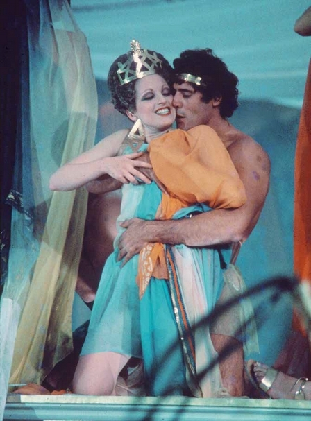 《羅馬帝國豔情史》（Caligula, 1979）。圖片來源：《歡迎光臨電影醫院》，典藏藝術家庭，2017年。
