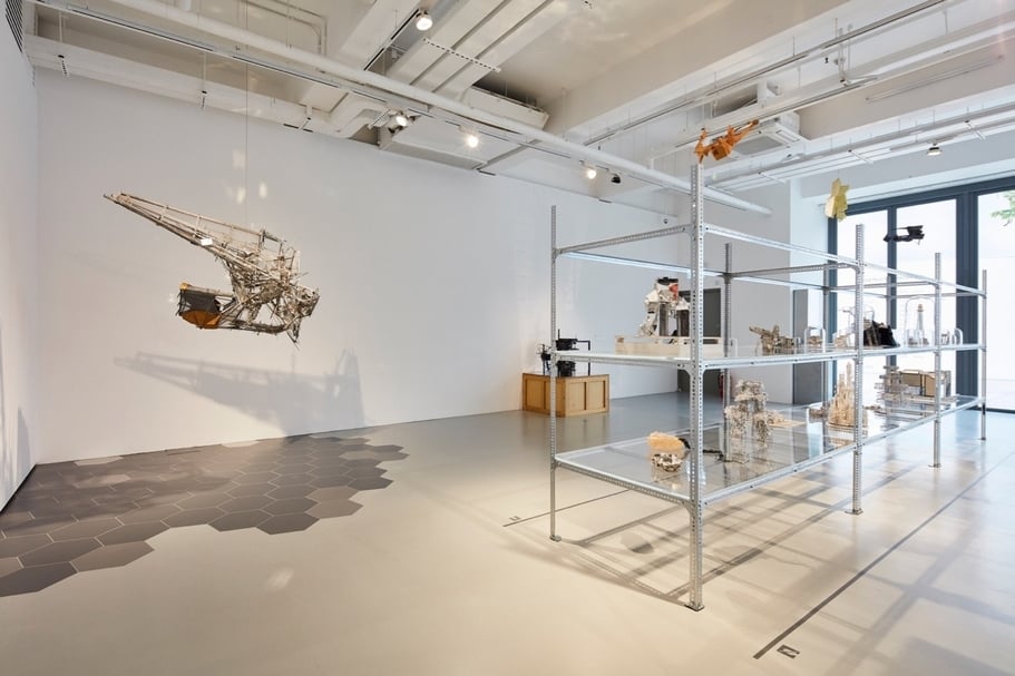 李昢（Lee Bul）的作品於「境遇——五個人」展覽現場。《地堡（M. Bakhtin）小模型》。（M+提供）