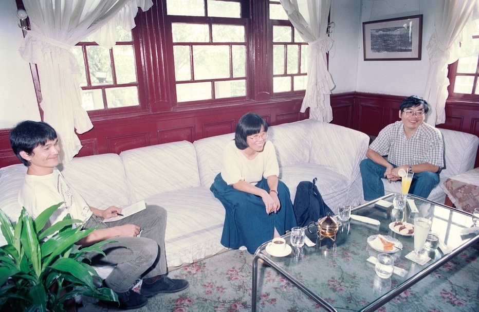 1992年「延續與斷裂：宗教．巫術．自然」展覽藝術家座談會。（© 台北市立美術館）