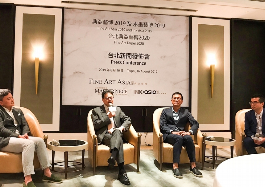 會中由黑國強主持討論,與張富荃、洪三雄及松蔭藝術負責人潘敦談述經驗及期許。(攝影/藍玉琦)