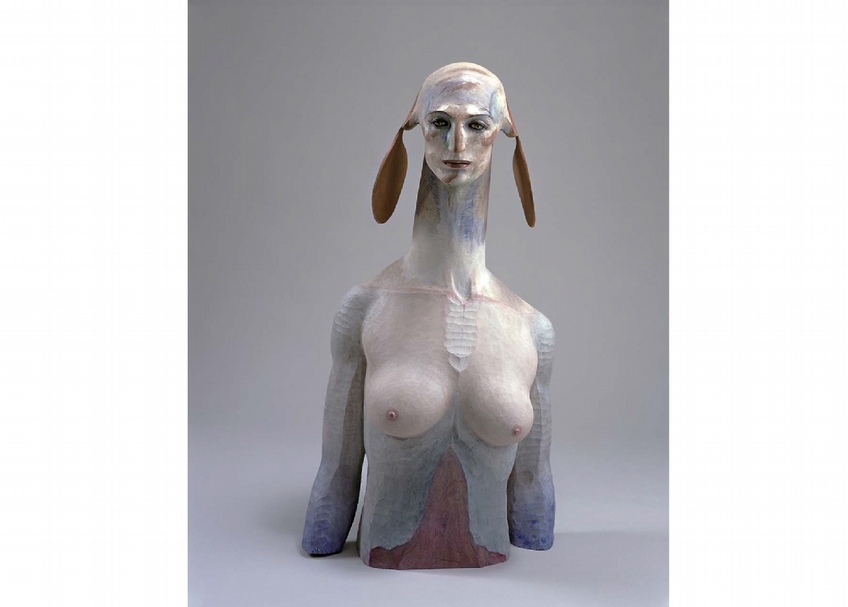 舟越桂《The Another Sphinx》，彩繪樟木、大理石、皮革，100×54×34cm，2010。（也趣藝廊提供）