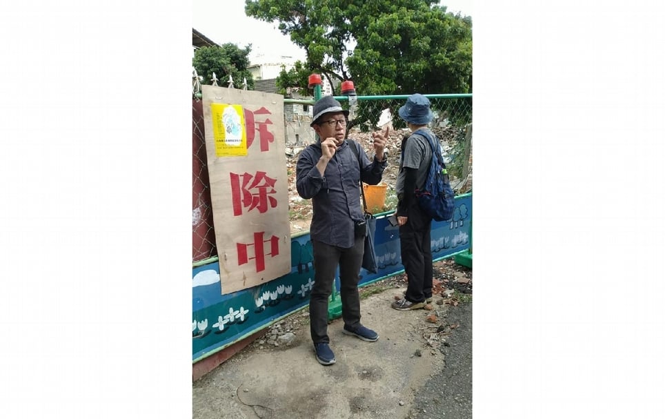 「台南鐵支路邊微區還原之旅」張明山老師導覽活動現場。（© 微觀都市主義）