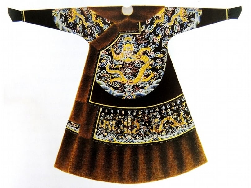清一等侍衛冬朝服彩圖,出自清《皇朝禮器圖式》。(李理、李姝夢提供)