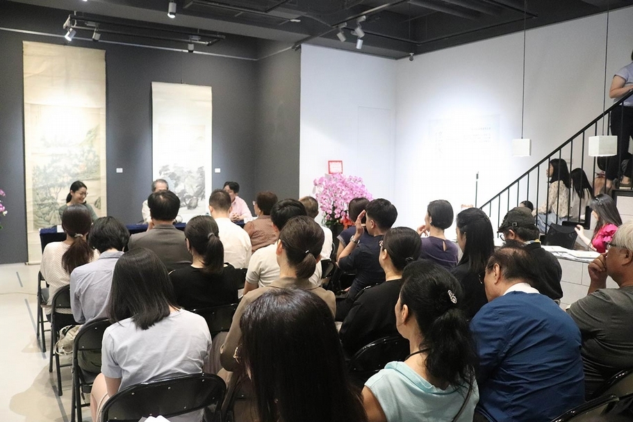 「京口風流——石允文教授收藏書畫精品展」開幕座談會現場座無虛席。（大觀藝術空間提供）