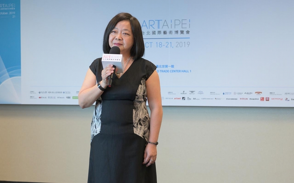 2019台北國際藝術博覽會展前記者會，由主辦單位社團法人中華民國畫廊協會理事長鍾經新致詞。（台北國際藝術博覽會提供）