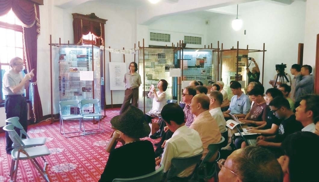 本展於7月1日在國家館三樓藝文空間舉辦開幕式，圖中發言者為資深政治評論家林保華。（二二八國家紀念館提供）