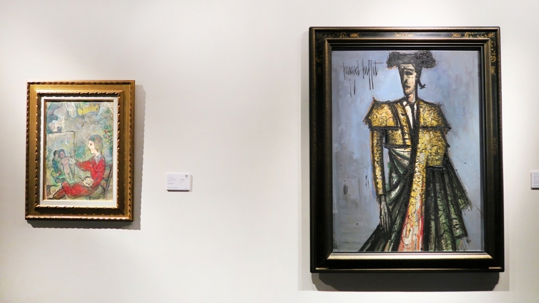 左為馬克.夏卡爾(Marc Chagall)《棕色西裝的畫家》以350萬港元成交;右為貝爾納・布菲(Bernard Buffet)《鬥牛士》以605萬5千港元成交。(本刊資料室)
