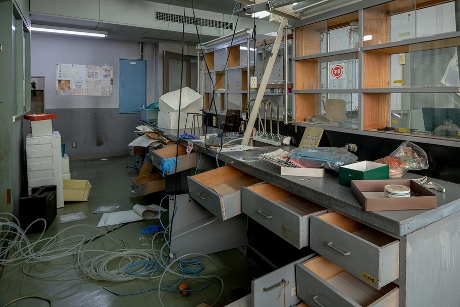格雷戈爾．施奈德（Gregor Schneider）《美術館的終焉：十二個旅途驛站》第三站：Former Hyogo Prefectural Institute of Public Health。（神戶藝術計畫提供）