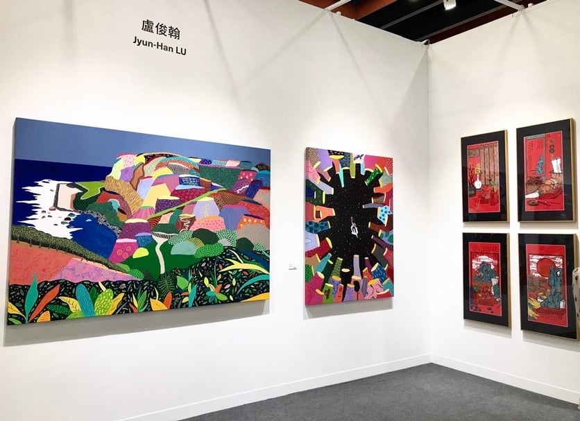 藝星藝術中心以「色彩」為展覽核心，推出五位藝術家的作品。（本刊資料室）