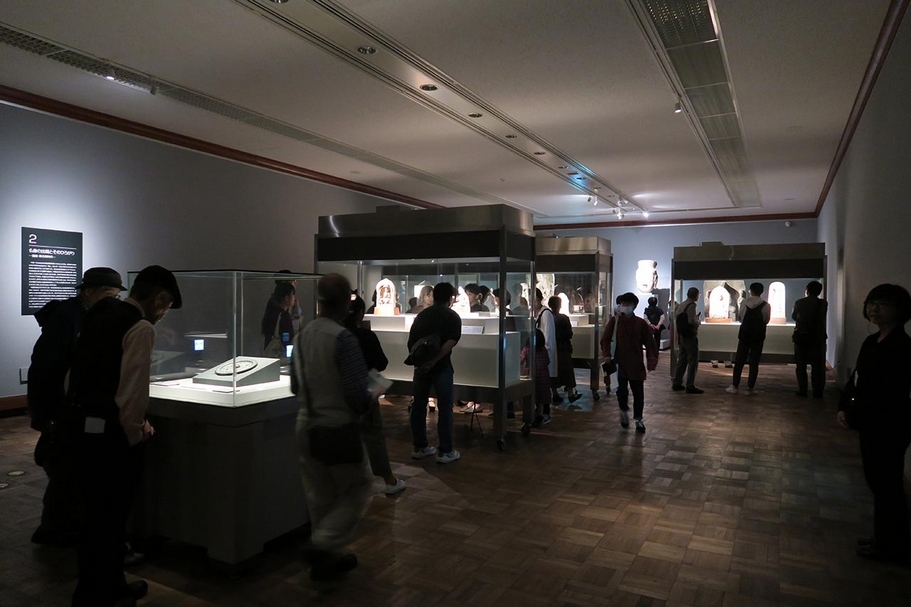 「佛像 中國‧日本」特展展覽現場。（攝影／李孟學）