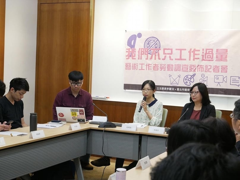 藝創工會也在記者會上表達,希望勞動主管機關可以輔導藝術單位遵法,使其給付聘雇的藝術行政、技術人員合法的薪資與勞動條件。(臺北市藝術創作者職業工會提供)