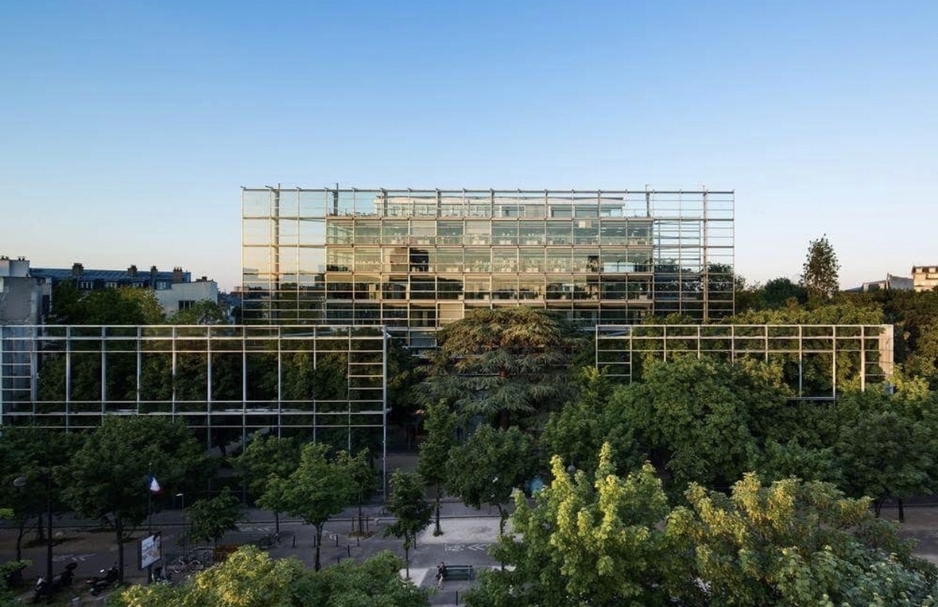 1994年起，Cartier委請法國的名建築師讓．努維爾（Jean Nouvel）設計了位於巴黎的卡地亞當代藝術基金會新館。（擷自網路）