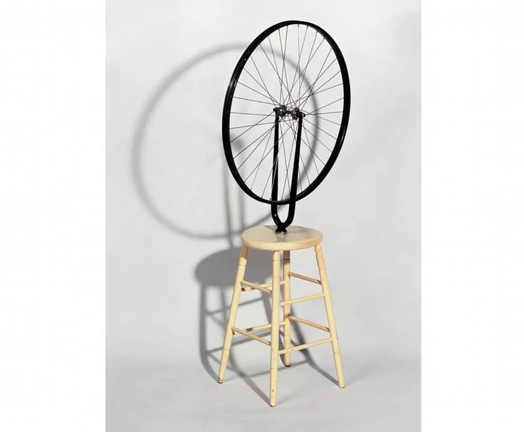 馬塞爾．杜象 《自行車輪》（Roue de bicyclette）。（© Centre Pompidou, MNAM-CCI/Philippe Migeat/ Dist. RMN-GP）