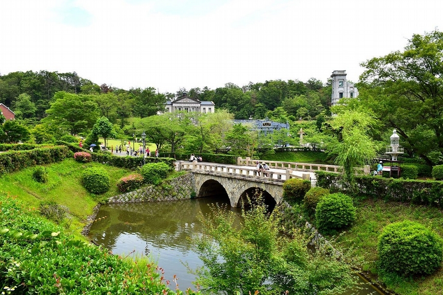 日本的「博物館明治村」是相對較為良善的例子。（© wikimedia）