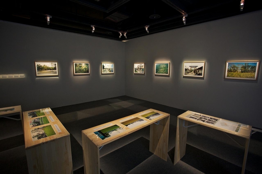 2010年「策展人培力＠鳳甲」，由葉佳蓉策劃的「非處之棲」展覽現場。而她除了是首屆獲選專案的策展人之一，後來也正式成為鳳甲美術館團隊的一員。（鳳甲美術館提供）