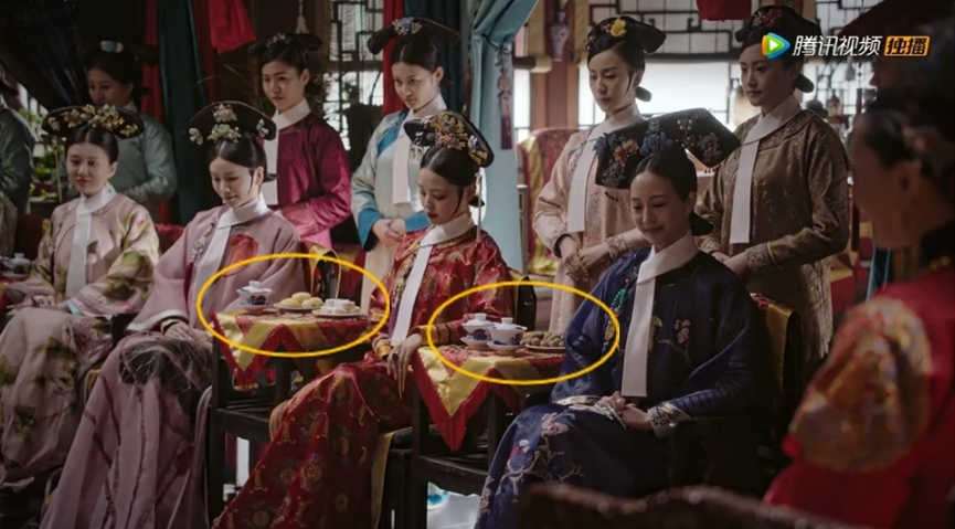 以食物精緻聞名的電視劇「如懿傳」，從第一集開始，桌上道具中時常出現各式精緻糕點，這類糕點多通稱「餑餑」。（圖片翻攝自網路影片）