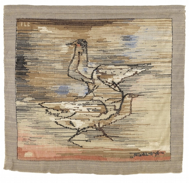 趙無極 《無題-雙鳥》，棉、羊毛、掛毯，版數：2/2，約1953年作，75 x 79 cm，估價：HK$ 250,000 - 350,000。（邦瀚斯提供）