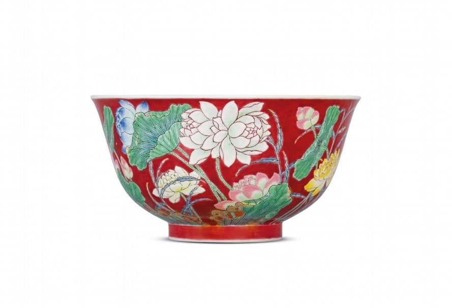 .康熙《琺瑯彩千葉蓮盌》，估價待詢，成交價8720萬港元。（佳士得提供）