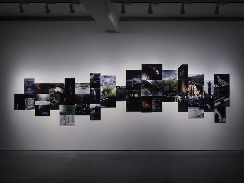 中平卓馬《氾濫（Overflow）》，攝影裝置，160×600公分。（亞紀畫廊提供）