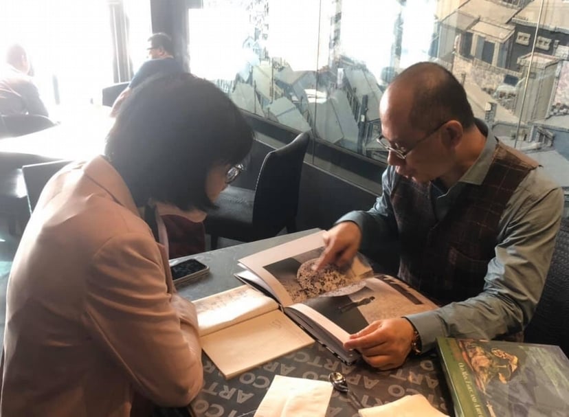筆者與安卓藝術李政勇相約於典藏咖啡廳碰面。（筆者提供）