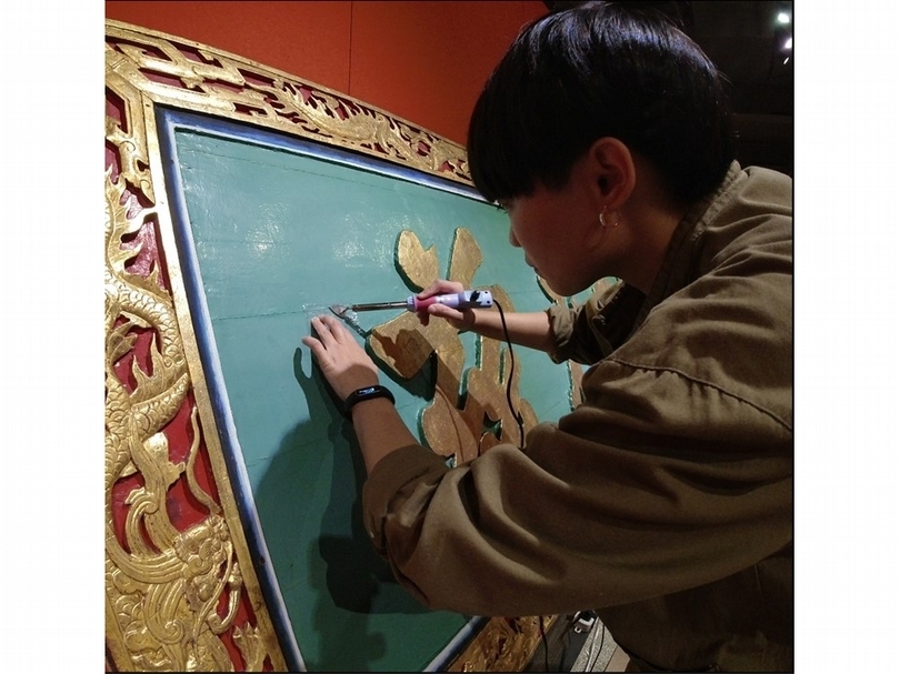 面對群眾進行工作，對修復師而言也是一大挑戰。（江武釗提供）