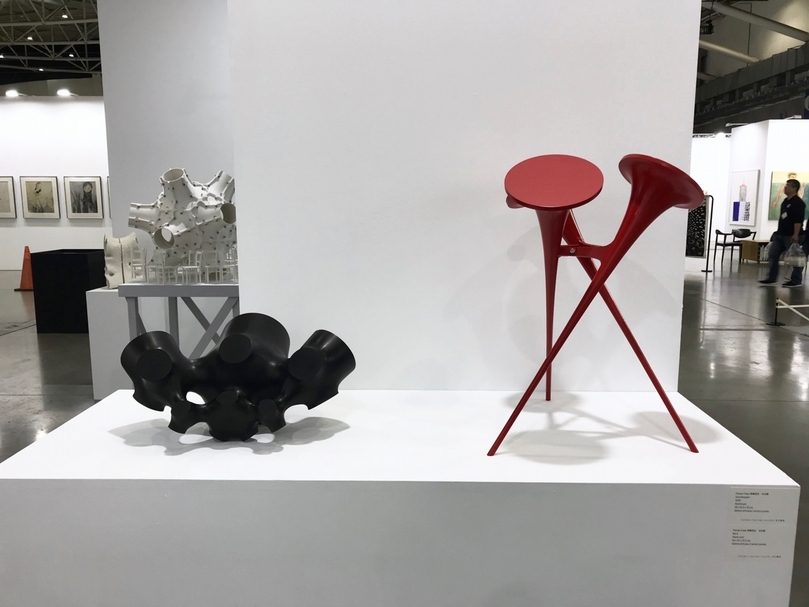 双方藝廊呈現佛羅里安.克拉爾(Florian Claar)的創作,他除了錄像之外,也以公共藝術雕塑知名。(本刊資料室)