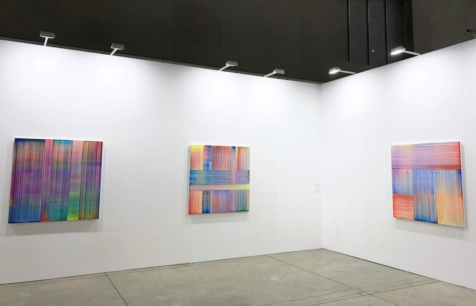 西蒙．李畫廊（Simon Lee Gallery）於2020台北當代藝術博覽會呈現貝爾納．弗里茲（Bernard Frize）的個展。（本刊資料室）
