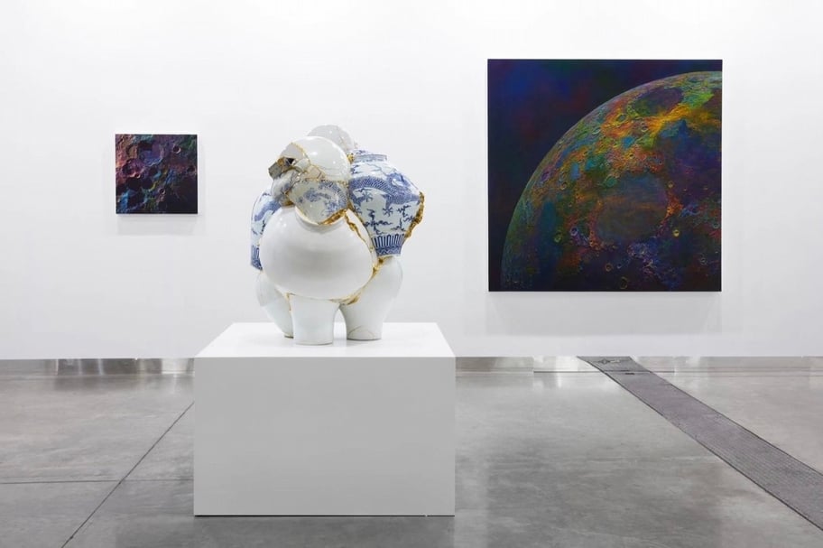 MDC畫廊（Massimo De Carlo）於2020台北當代藝術博覽會展位一景。（MDC畫廊提供）