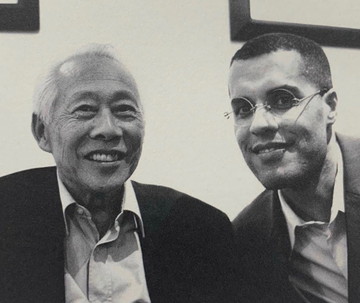 卡邁勒．梅努赫（Kamel Mennor，右）與藝術家趙無極（左）。（卡邁勒．梅努赫畫廊提供）