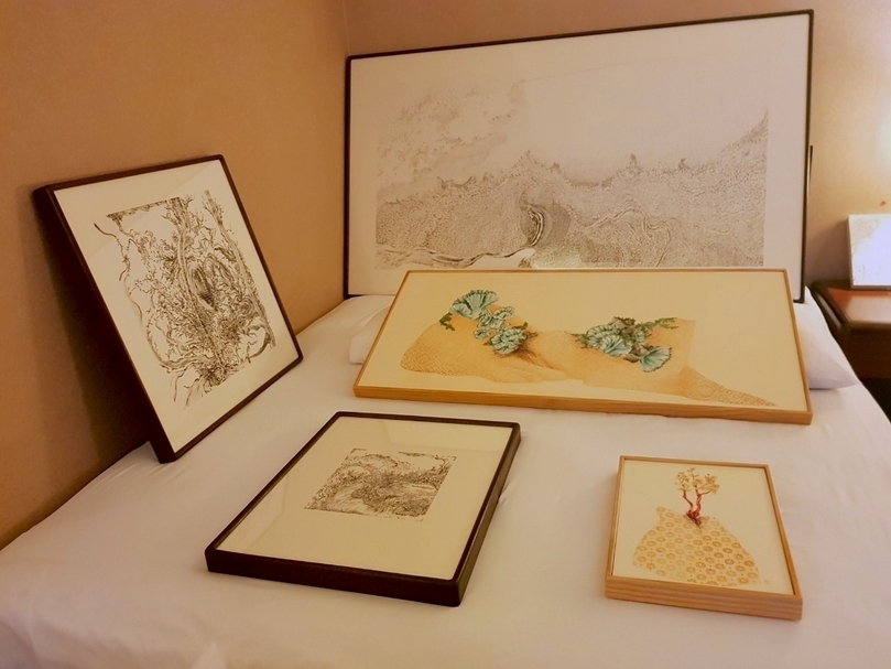 「水墨創生」主題特展，展出林盈秀與張璧蘭的作品一景。（本刊資料室）