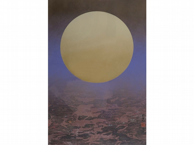 劉國松《月之蛻變221》，水墨設色紙本，91.9×61.5cm，2015。（高雄市立美術館提供）