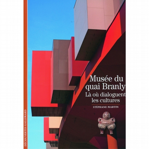 史蒂梵．馬丁出版的《凱布朗利博物館一文化對話之地》一書（Musée du quai Branly : Là où dialoguent les cultures, 2011年）。（©Stéphane Martin）
