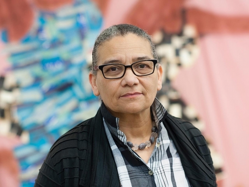 2017年透納獎（Turner Prize）由非裔女藝術家盧拜納．希米德（Lubaina Himid）獲得。（Photo by Edmund Blok for Modern Art Oxford, courtesy of the artist and Hollybush Gardens）