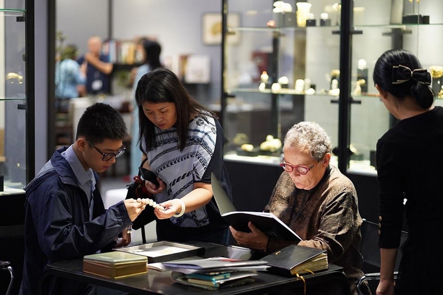 「典亞藝博」(Fine Art Asia)展會現場。(© Fine Art Asia)