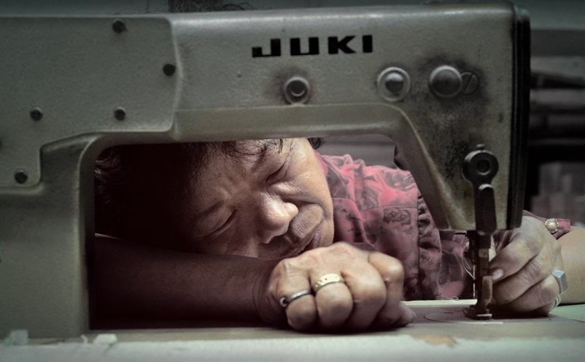 陳界仁《加工廠》（Factory）影片截圖，2003。 （Courtesy the artist）